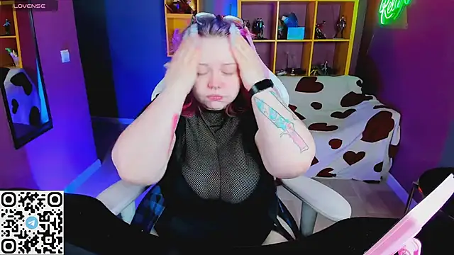 Snapshot of Yoki_Shizuko chatting on February 27, 2025, 7:12 am Yoki Shizuko online show from February 27, 2025, 7:12 am