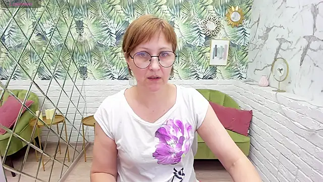 Snapshot of Paris_Cherry chatting on March 9, 2025, 8:31 pm Paris Cherry online show from March 9, 2025, 8:31 pm