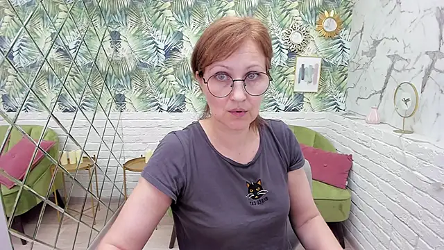 Snapshot of Paris_Cherry chatting on March 18, 2025, 11:09 pm Paris Cherry online show from March 18, 2025, 11:09 pm