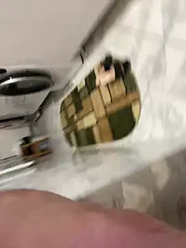 Snapshot of Love4sud chatting on January 19, 2025, 4:04 pm Love4sud online show from January 19, 2025, 4:04 pm