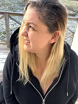 Snapshot of Anna_Alexa chatting on February 27, 2025, 9:54 am Anna Alexa online show from February 27, 2025, 9:54 am