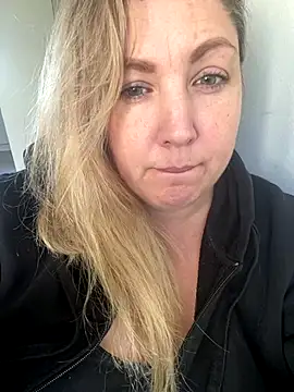 Anna Alexa online show from November 17, 2025, 10:21 am