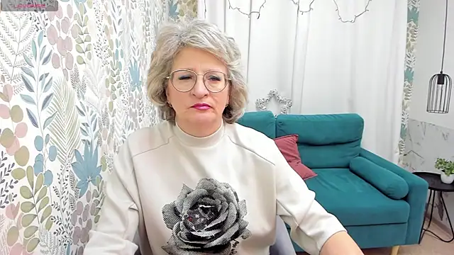 Snapshot of EvelynJoyful chatting on December 25, 2024, 9:24 am EvelynJoyful online show from December 25, 2024, 9:24 am