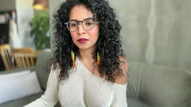 illaroom online show from February 12, 2026, 8:37 pm