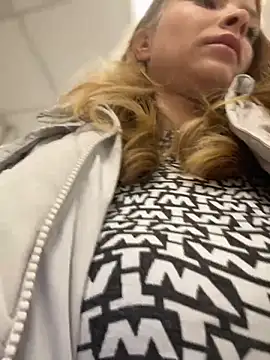 AnastasiaAniess online show from October 17, 2025, 6:54 pm