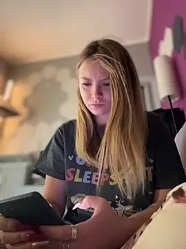 AnastasiaAniess online show from January 9, 2026, 8:17 am