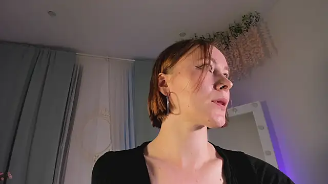 Snapshot of LilianKroft chatting on March 7, 2026, 12:02 pm LilianKroft online show from March 7, 2026, 12:02 pm