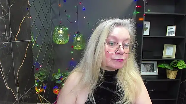 Snapshot of NataliMellow chatting on December 27, 2024, 4:21 pm NataliMellow online show from December 27, 2024, 4:21 pm
