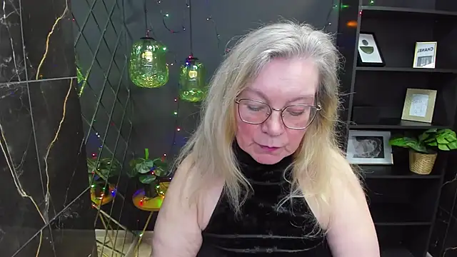 Snapshot of NataliMellow chatting on December 29, 2024, 4:19 pm NataliMellow online show from December 29, 2024, 4:19 pm