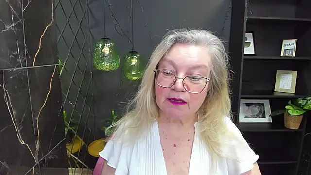 Snapshot of NataliMellow chatting on January 12, 2025, 1:16 pm NataliMellow online show from January 12, 2025, 1:16 pm