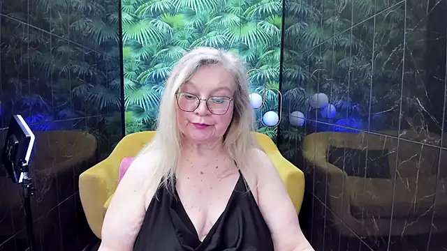 Snapshot of NataliMellow chatting on January 14, 2025, 7:32 pm NataliMellow online show from January 14, 2025, 7:32 pm