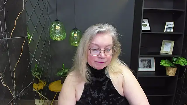 Snapshot of NataliMellow chatting on January 17, 2025, 1:24 pm NataliMellow online show from January 17, 2025, 1:24 pm