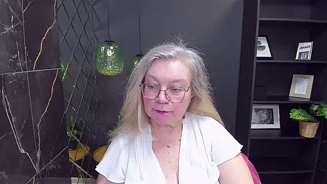 Snapshot of NataliMellow chatting on January 18, 2025, 1:29 pm NataliMellow online show from January 18, 2025, 1:29 pm