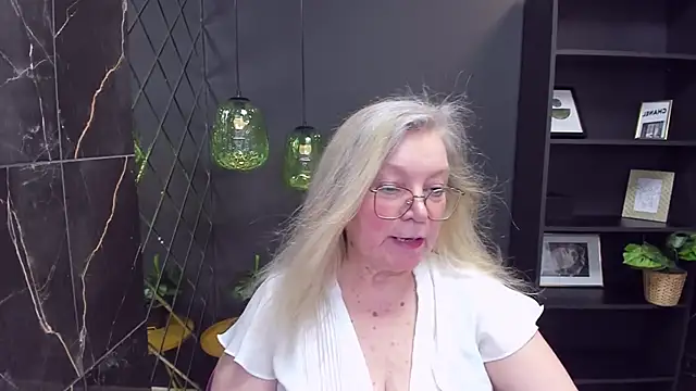 Snapshot of NataliMellow chatting on January 18, 2025, 4:31 pm NataliMellow online show from January 18, 2025, 4:31 pm