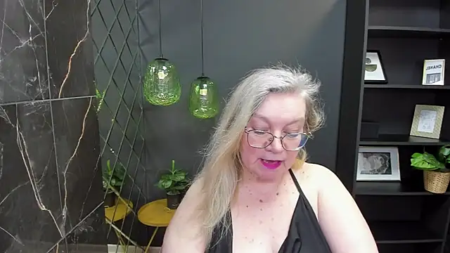 Snapshot of NataliMellow chatting on January 19, 2025, 4:57 pm NataliMellow online show from January 19, 2025, 4:57 pm