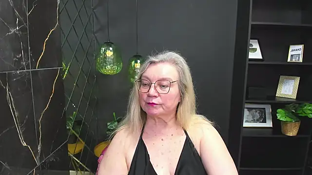 Snapshot of NataliMellow chatting on February 1, 2025, 4:11 pm NataliMellow online show from February 1, 2025, 4:11 pm