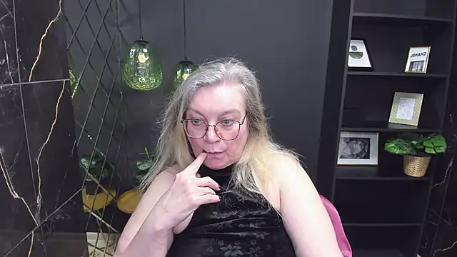 Snapshot of NataliMellow chatting on February 8, 2025, 4:14 pm NataliMellow online show from February 8, 2025, 4:14 pm