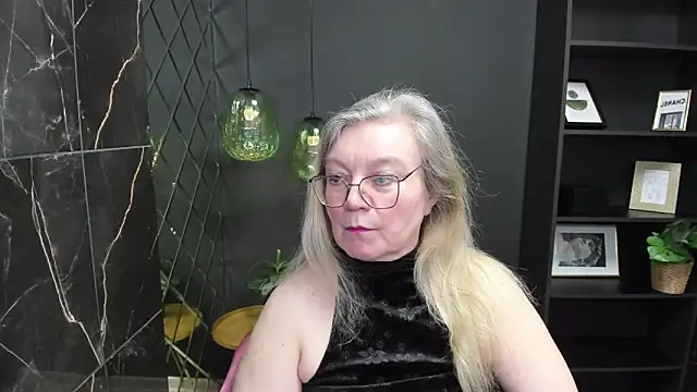 Snapshot of NataliMellow chatting on February 19, 2025, 1:17 pm NataliMellow online show from February 19, 2025, 1:17 pm