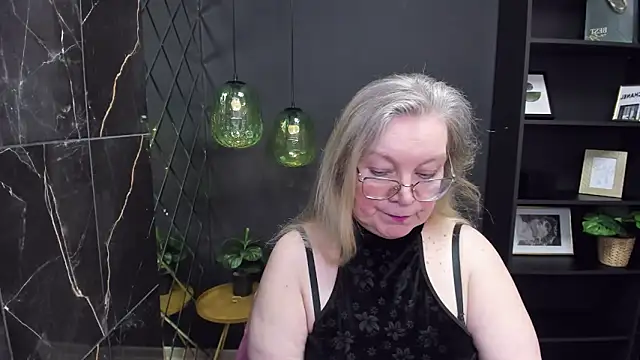 Snapshot of NataliMellow chatting on February 23, 2025, 4:13 pm NataliMellow online show from February 23, 2025, 4:13 pm