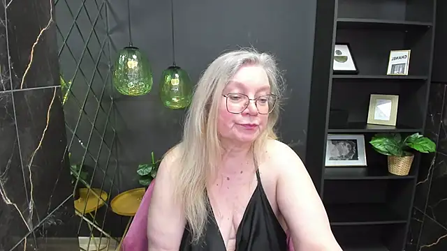 Snapshot of NataliMellow chatting on March 20, 2025, 7:25 pm NataliMellow online show from March 20, 2025, 7:25 pm
