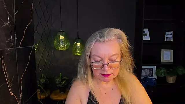 NataliMellow online show from November 13, 2025, 12:59 pm