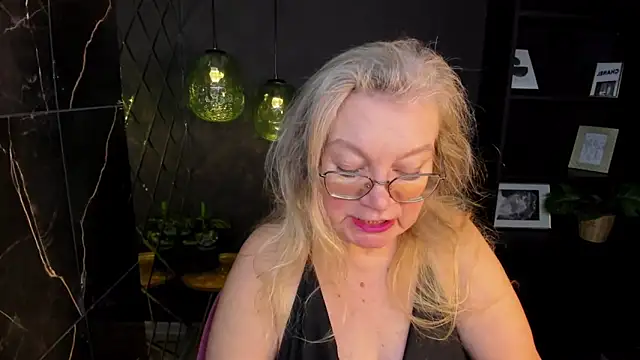 NataliMellow online show from November 29, 2025, 1:14 pm