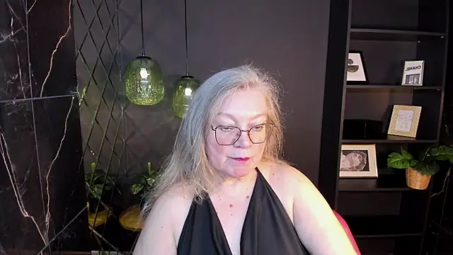 NataliMellow online show from March 1, 2026, 1:13 pm