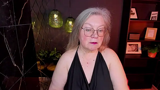 NataliMellow online show from June 1, 2026, 1:02 pm