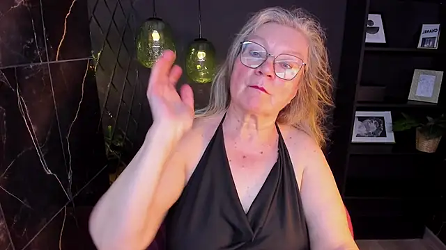 NataliMellow online show from June 30, 2026, 1:34 pm