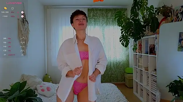 Snapshot of lana_sky chatting on October 2, 2025, 12:34 pm lana sky online show from October 2, 2025, 12:34 pm