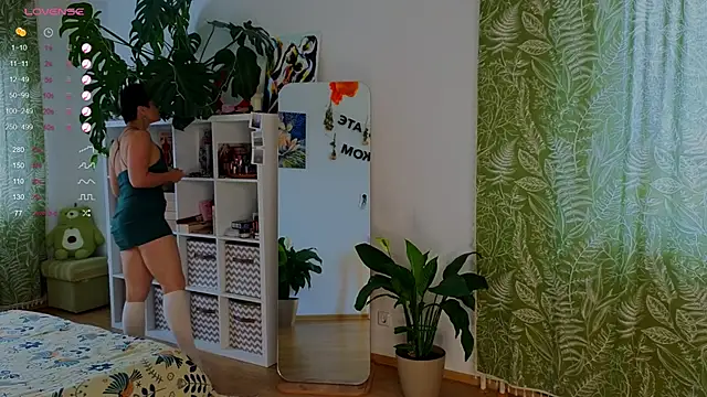 Snapshot of lana_sky chatting on October 13, 2025, 12:38 pm lana sky online show from October 13, 2025, 12:38 pm