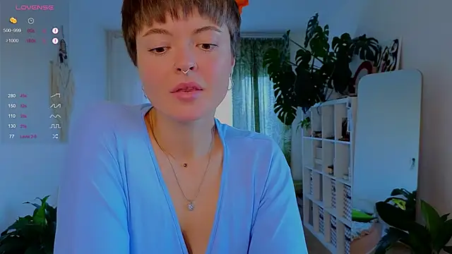 Snapshot of lana_sky chatting on October 18, 2025, 1:34 pm lana sky online show from October 18, 2025, 1:34 pm