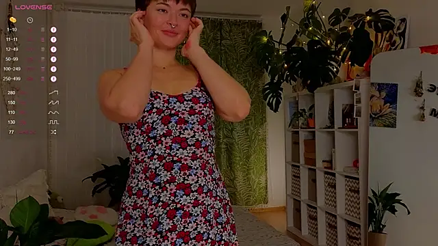 Snapshot of lana_sky chatting on November 6, 2025, 4:41 pm lana sky online show from November 6, 2025, 4:41 pm