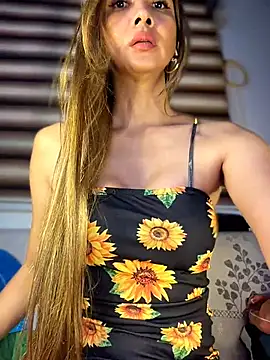 Snapshot of bigsurpriseforyou chatting on November 6, 2025, 12:44 am bigsurpriseforyou online show from November 6, 2025, 12:44 am