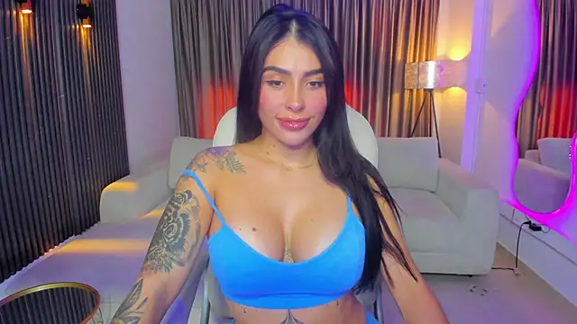 Snapshot of Sarah_Stone_ chatting on May 9, 2026, 9:09 pm Sarah Stone online show from May 9, 2026, 9:09 pm