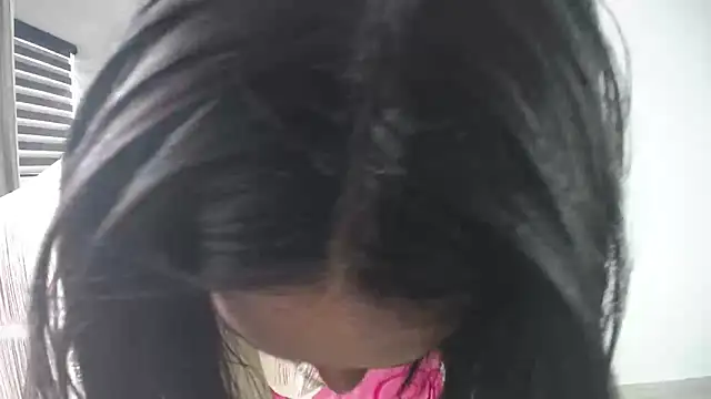 princes alisha online show from October 8, 2025, 1:20 pm