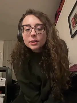 Snapshot of ladyturtle chatting on March 19, 2026, 11:31 pm ladyturtle online show from March 19, 2026, 11:31 pm