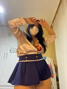 Snapshot of White-Petite chatting on March 6, 2026, 8:27 pm White-Petite online show from March 6, 2026, 8:27 pm