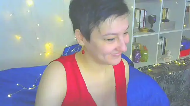 Snapshot of MartaBounty chatting on January 2, 2025, 8:35 pm MartaBounty online show from January 2, 2025, 8:35 pm