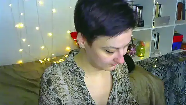Snapshot of MartaBounty chatting on February 25, 2025, 11:00 pm MartaBounty online show from February 25, 2025, 11:00 pm