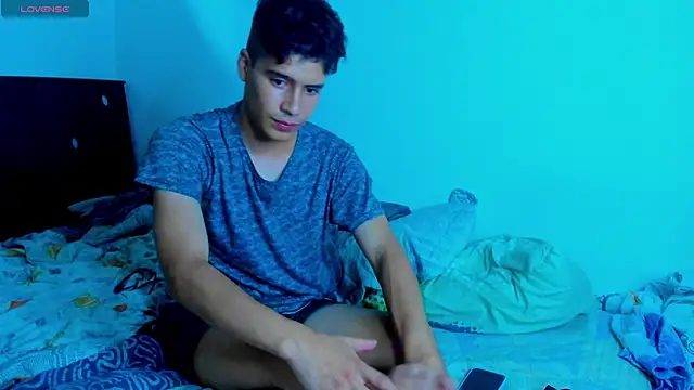 Dimitrixxx   online show from June 4, 2026, 12:27 am
