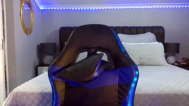 BOOTYBANGER24xx online show from November 8, 2025, 3:29 am