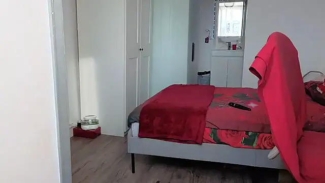 HotSpicyGujju online show from December 2, 2025, 9:58 am