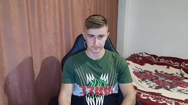 Todhorny9873 online show from December 11, 2024, 8:15 am