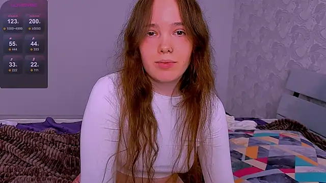 Janie JJ Curvie online show from April 16, 2026, 4:13 am