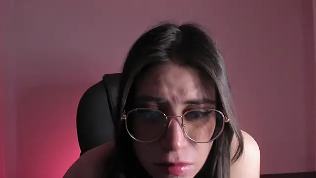 Snapshot of HazelKush chatting on October 9, 2025, 7:23 pm HazelKush online show from October 9, 2025, 7:23 pm