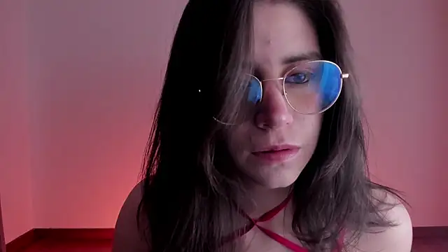 Snapshot of HazelKush chatting on November 4, 2025, 9:25 pm HazelKush online show from November 4, 2025, 9:25 pm