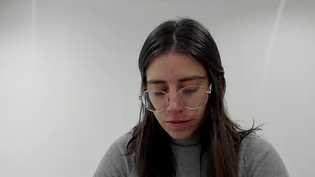 Snapshot of HazelKush chatting on November 15, 2025, 10:48 pm HazelKush online show from November 15, 2025, 10:48 pm