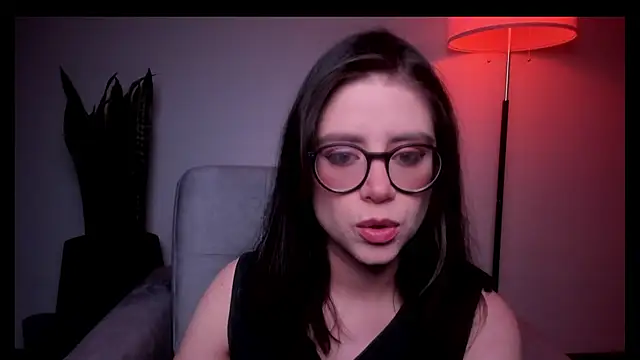 HazelKush online show from April 3, 2026, 8:18 pm