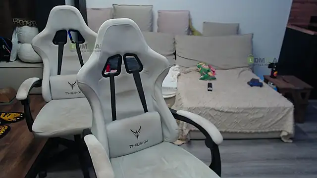 Sunny-Girl1 online show from March 1, 2026, 7:05 pm